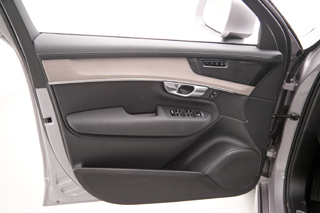 New 2026 Volvo XC90 B6 Plus w/ Protection Package AWD/4WD image 10
