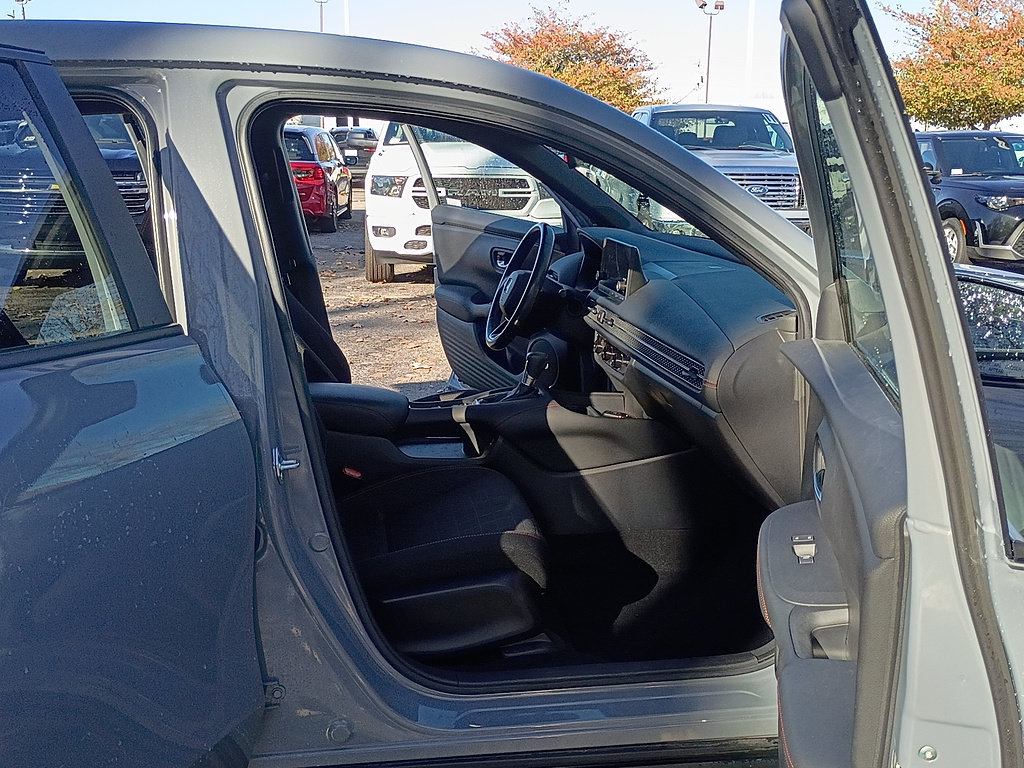 Used 2024 Honda HR-V Sport image 16