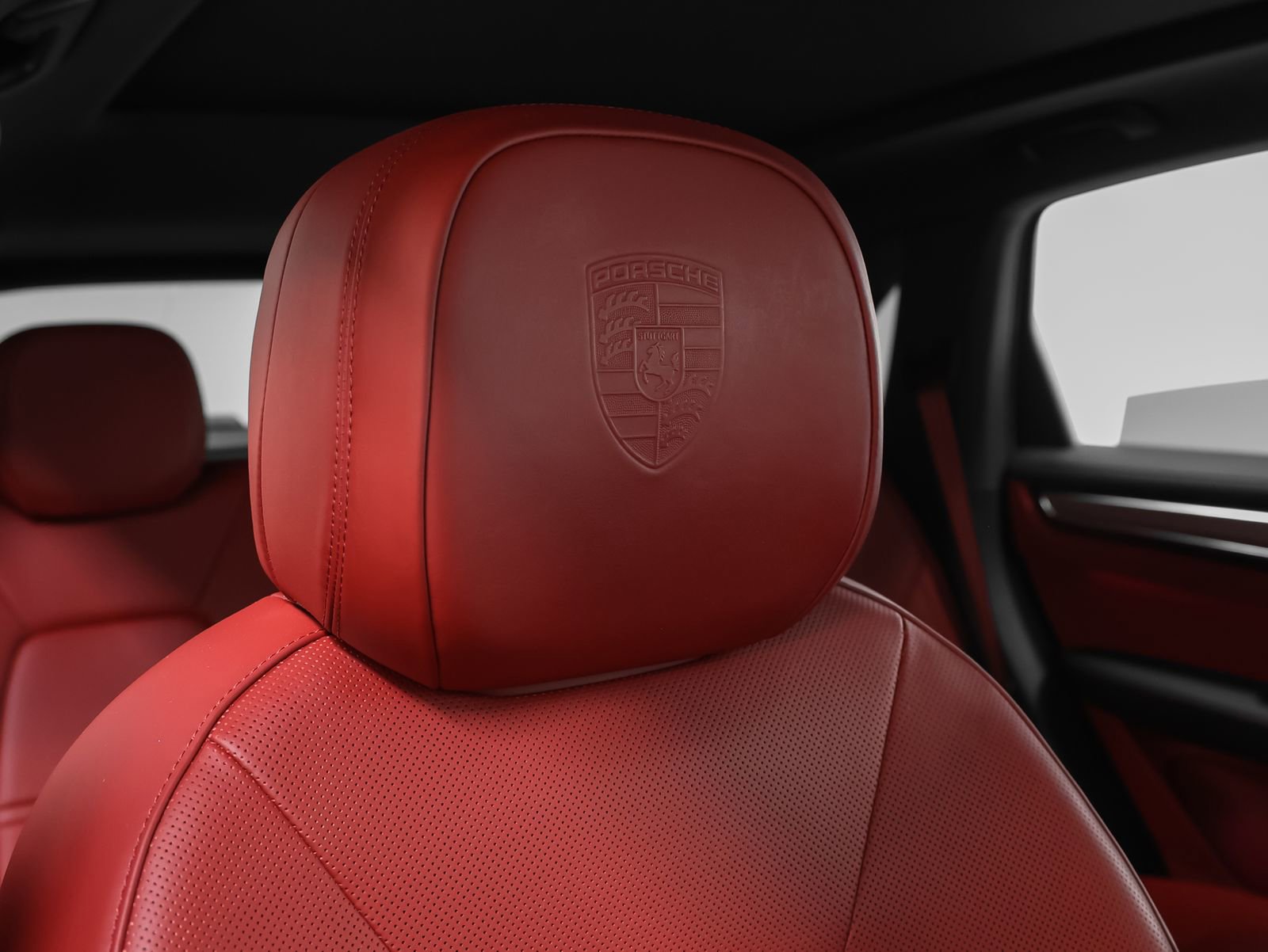 Used 2023 Porsche Cayenne S Platinum image 22