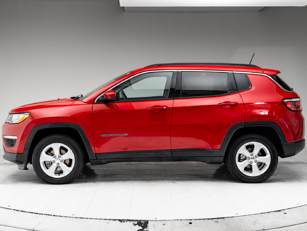 Used 2018 Jeep Compass Latitude w/ Popular Equipment Group AWD/4WD image 2