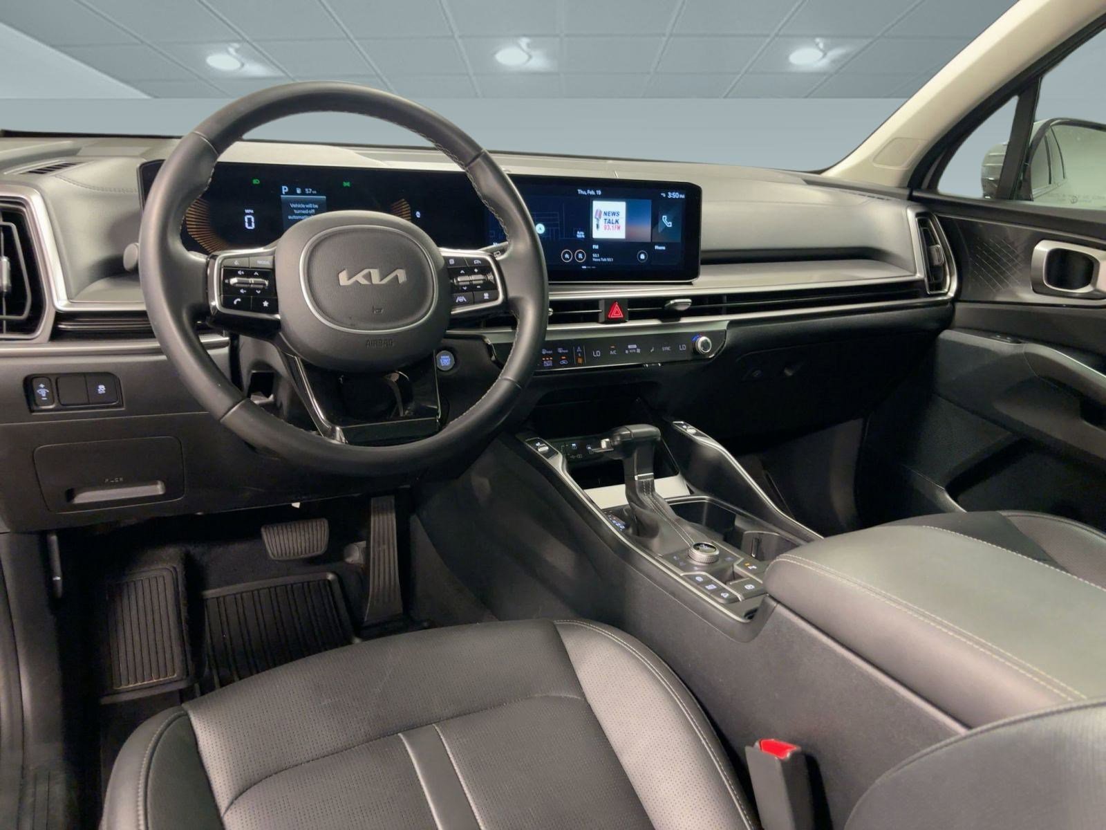 Used 2025 Kia Sorento S w/ Panoramic Sunroof Package image 27