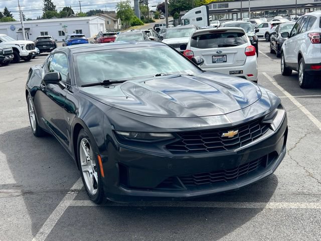 Used 2019 Chevrolet Camaro LT RWD image 7