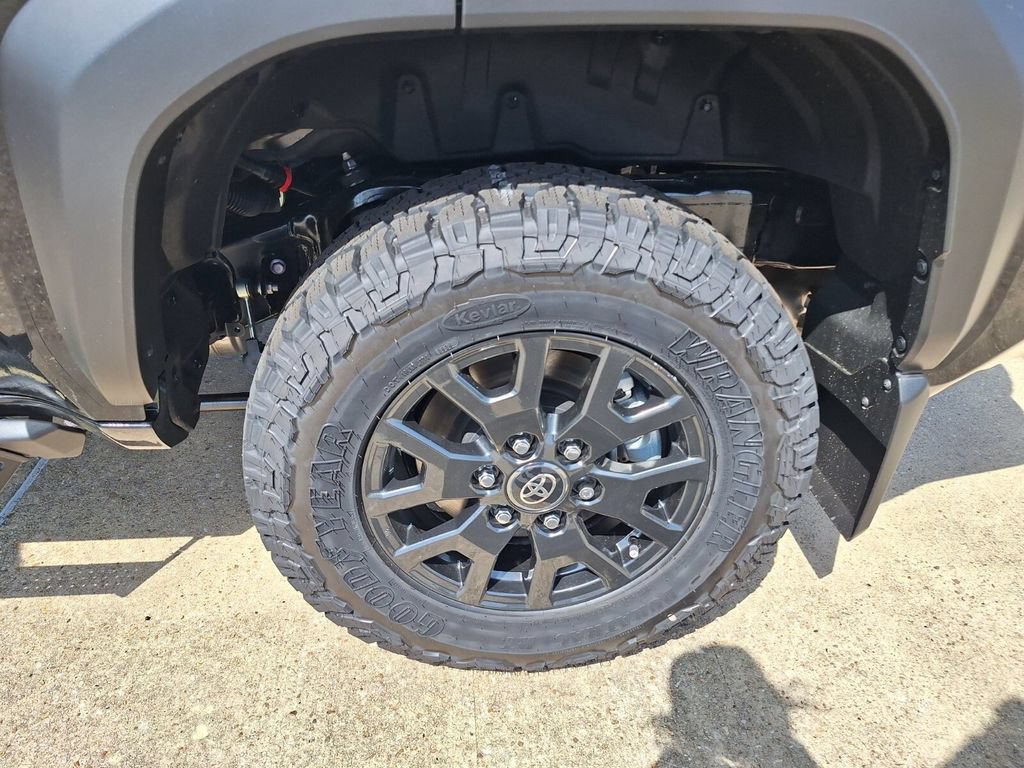 New 2026 Toyota 4Runner SR5 AWD/4WD image 15