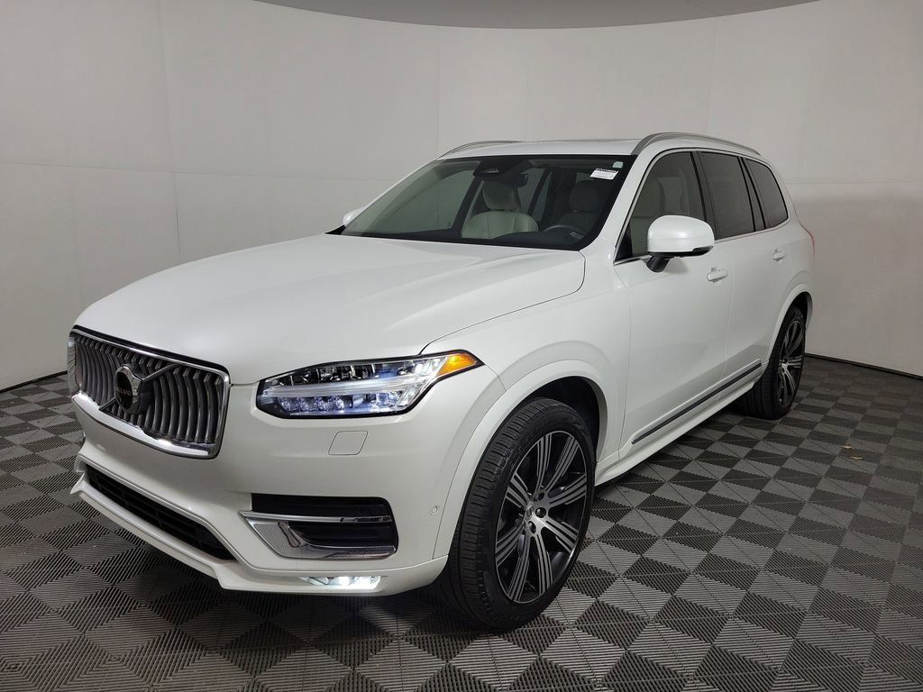 Used 2024 Volvo XC90 B6 Plus w/ Protection Package AWD/4WD image 4