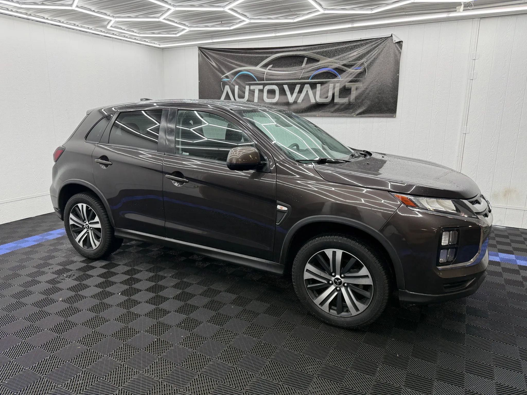 Used 2020 Mitsubishi Outlander Sport ES FWD image 2