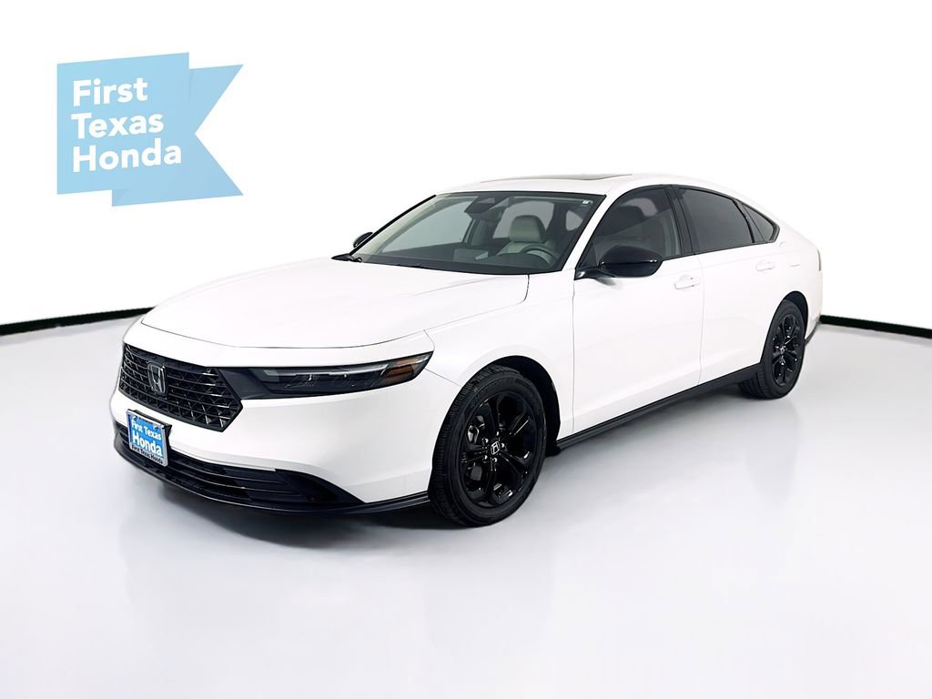 Certified 2025 Honda Accord SE image 3
