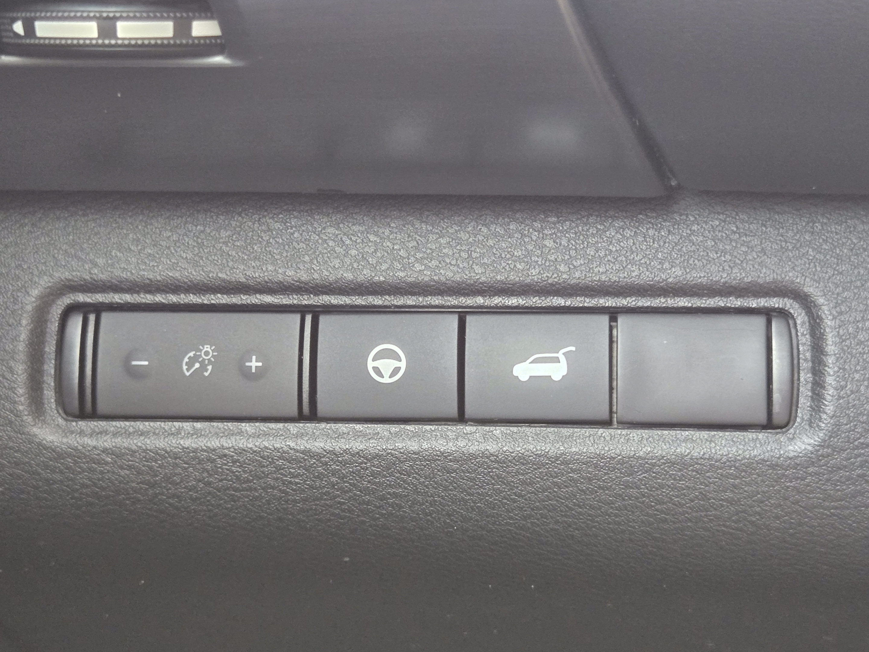 Used 2023 Nissan Pathfinder SL AWD/4WD image 19