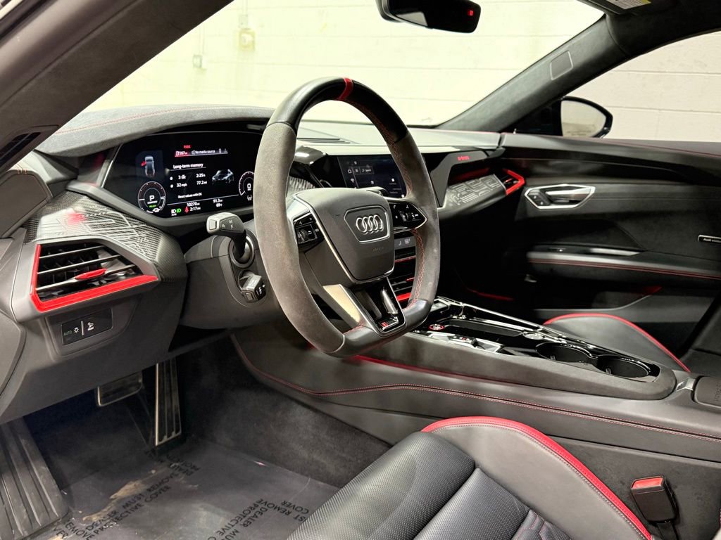 Used 2023 Audi RS e-tron GT image 33