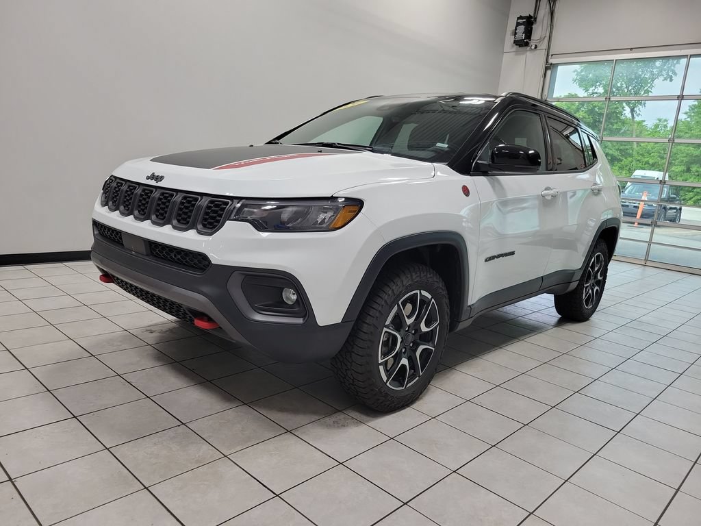Used 2026 Jeep Compass Trailhawk AWD/4WD image 8