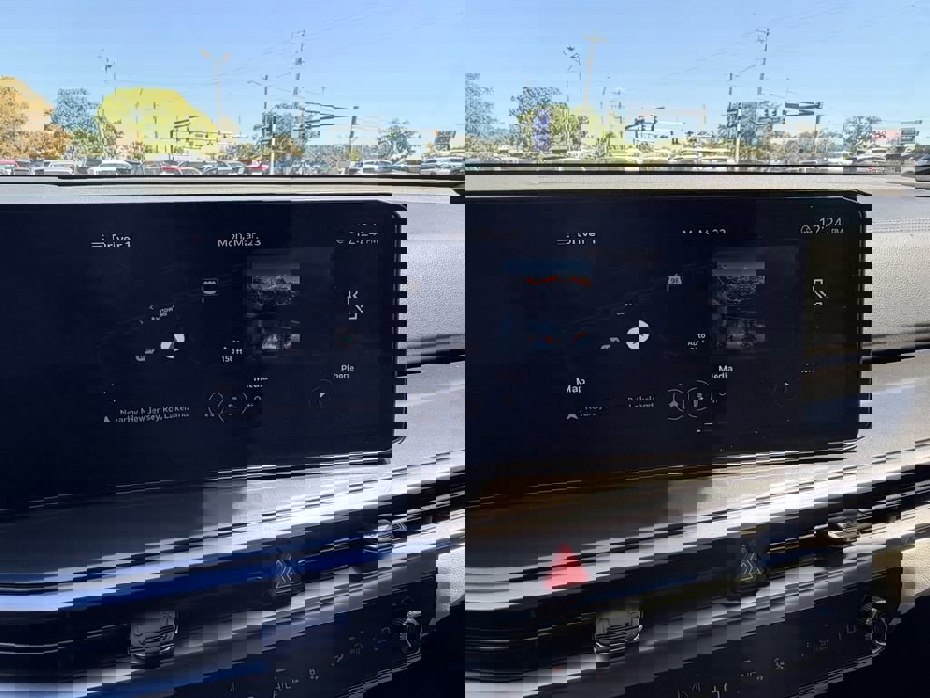 Certified 2025 Kia Sorento S w/ Panoramic Sunroof Package image 25