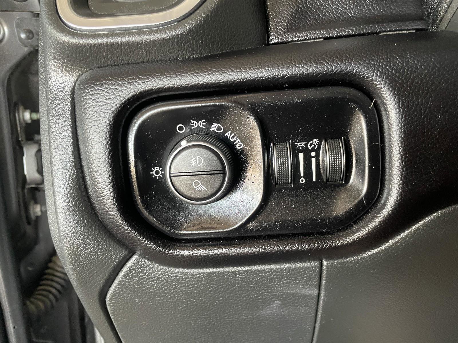 Used 2024 RAM 2500 Laramie image 21