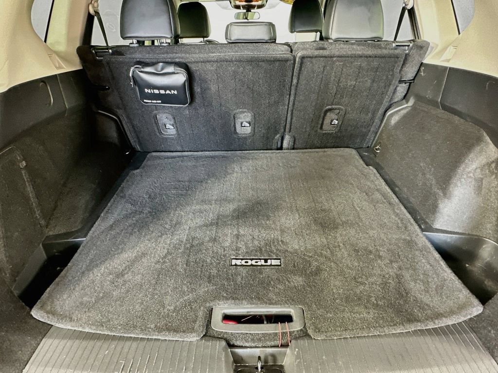 Certified 2023 Nissan Rogue SV w/ SV Premium B Package AWD/4WD image 35