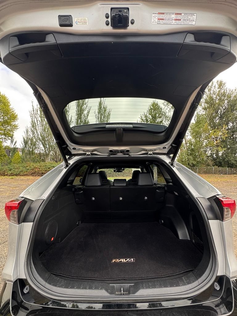 Used 2021 Toyota RAV4 XSE w/ XSE Grade Weather Package AWD/4WD image 9
