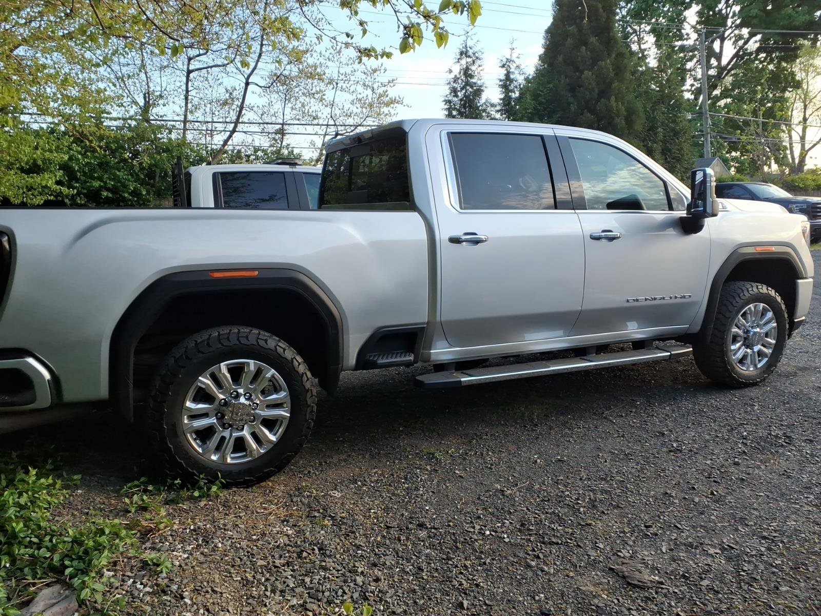 Used 2020 GMC Sierra 2500 Denali w/ Denali Ultimate Package AWD/4WD image 2