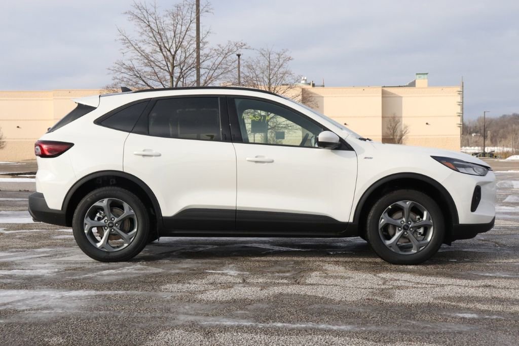 New 2026 Ford Escape ST-Line Select w/ Tech Pack #2 image 9
