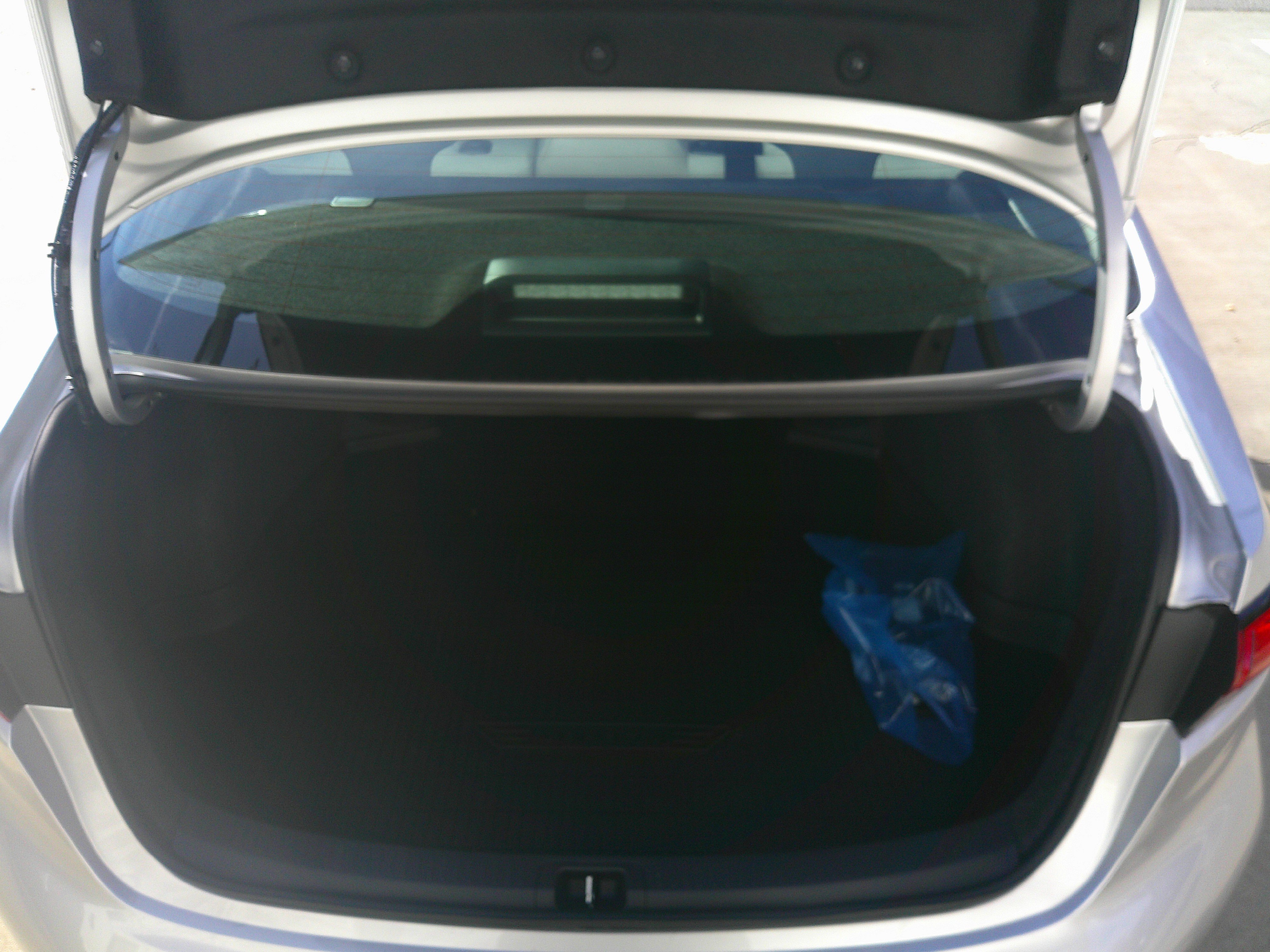 Used 2025 Toyota Corolla LE image 32