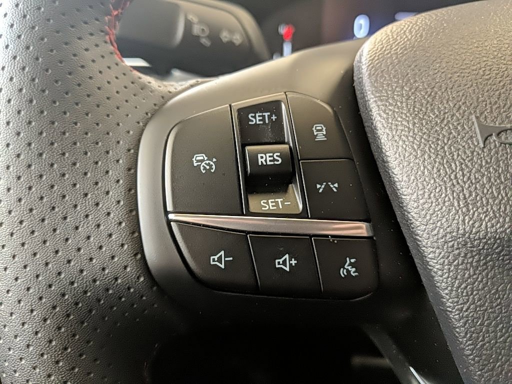 Used 2024 Ford Escape ST-Line w/ Tech Pack #1 image 16