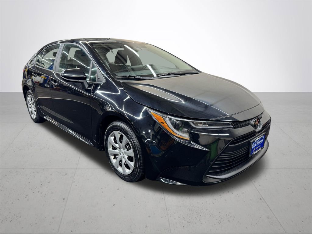 Used 2024 Toyota Corolla LE image 9