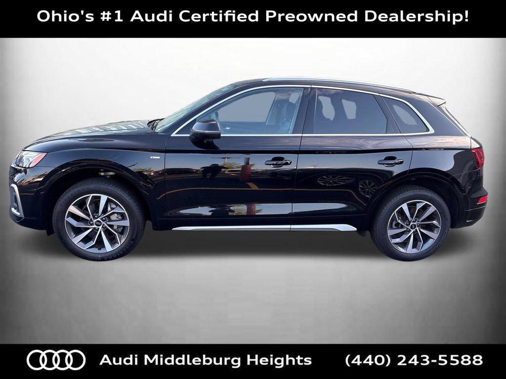 Used 2023 Audi Q5 2.0T Premium w/ Convenience Package AWD/4WD image 2