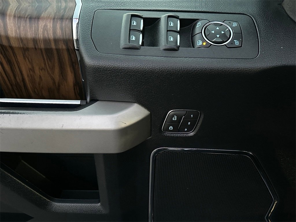 Used 2019 Ford F150 Lariat image 11