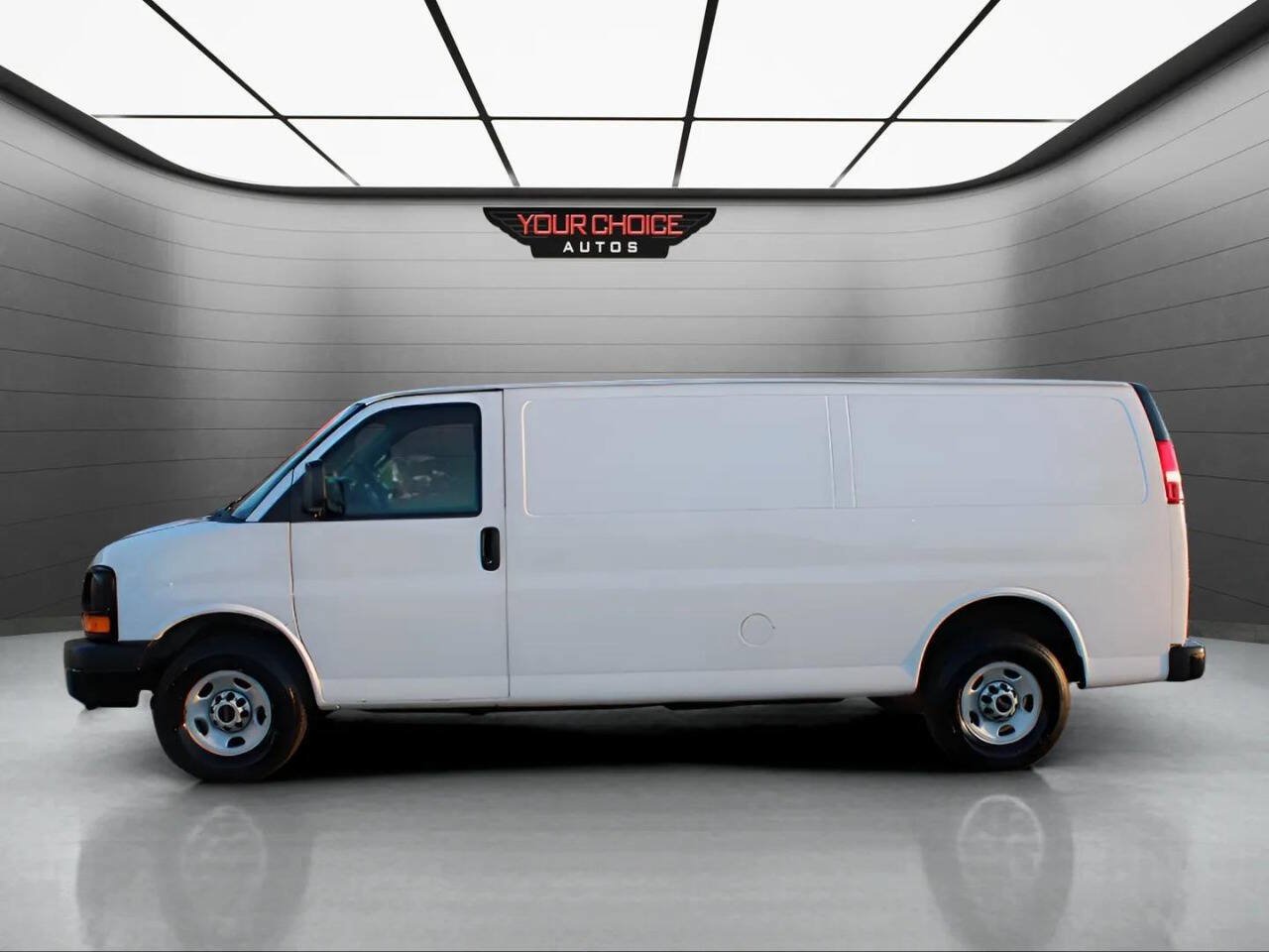 Used 2016 GMC Savana 3500 Extended RWD image 3