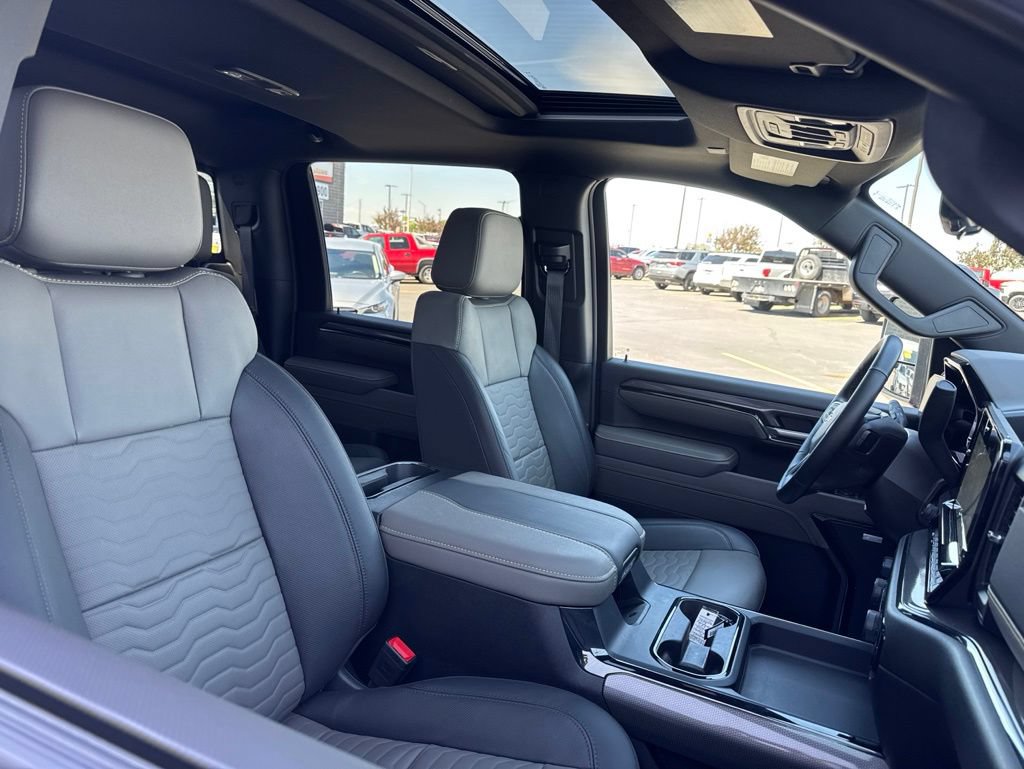 Used 2025 Chevrolet Silverado 2500 ZR2 w/ Technology Package AWD/4WD image 56