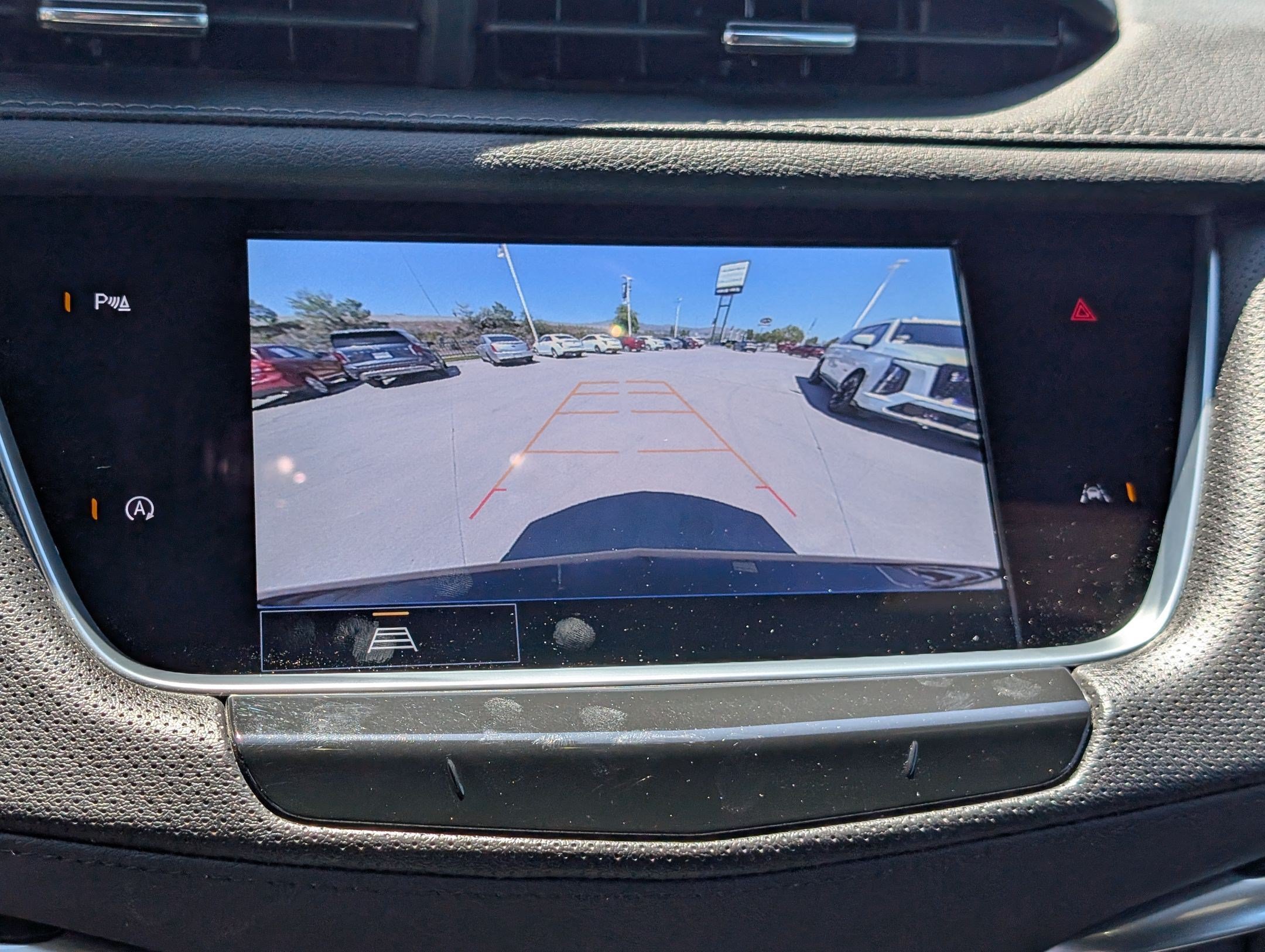 Certified 2024 Cadillac XT6 Luxury w/ LPO, Floor Liner Package AWD/4WD image 20
