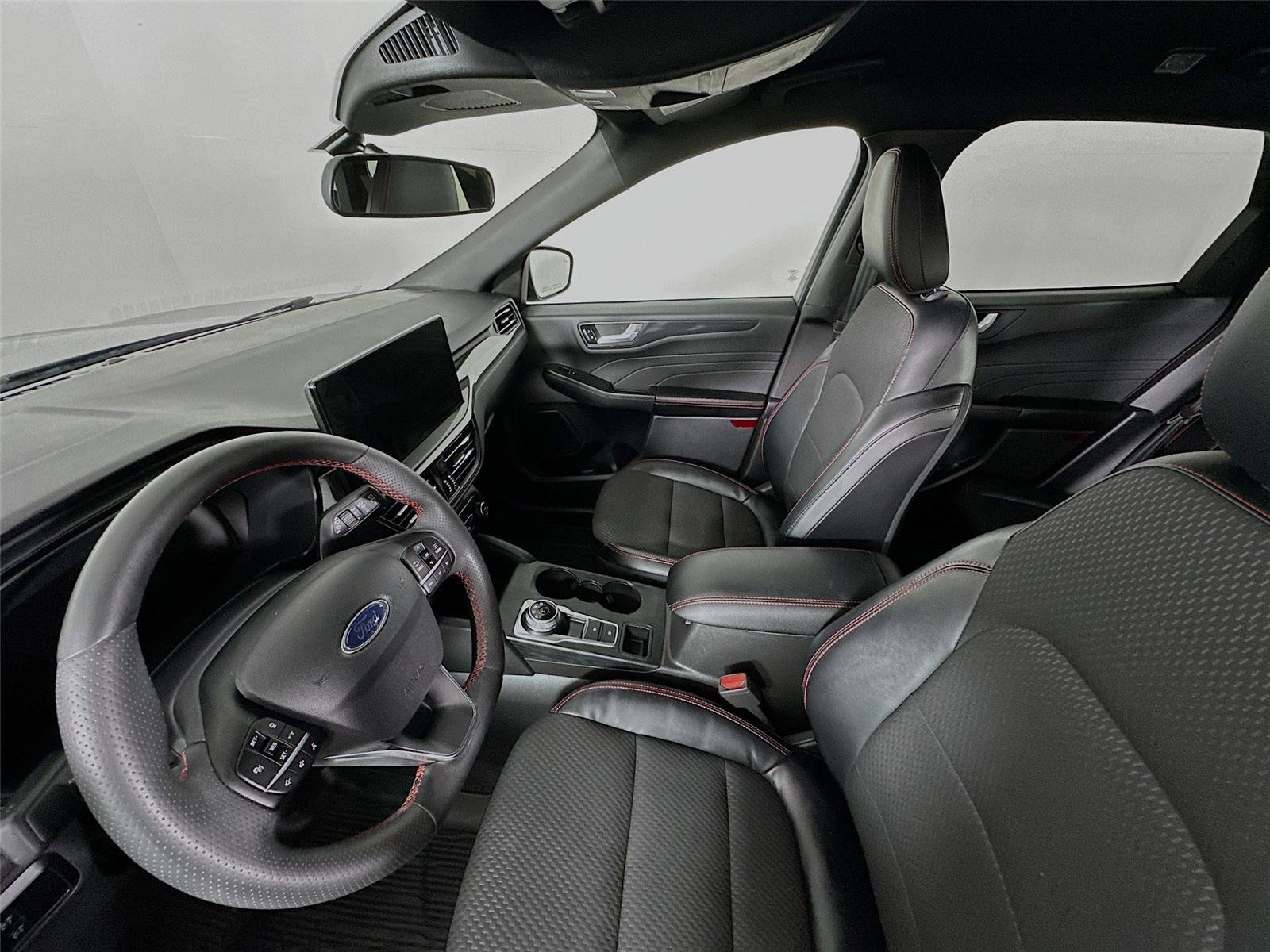 Used 2023 Ford Escape ST-Line w/ Tech Pack #1 image 5