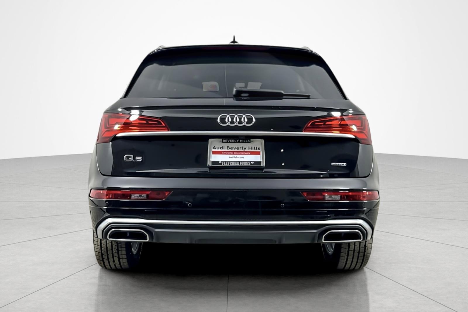 Used 2023 Audi Q5 e Premium Plus w/ Premium Plus Package image 4