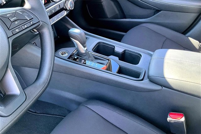 Certified 2025 Nissan Sentra S image 17