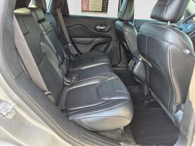 Used 2015 Jeep Cherokee Limited FWD image 17