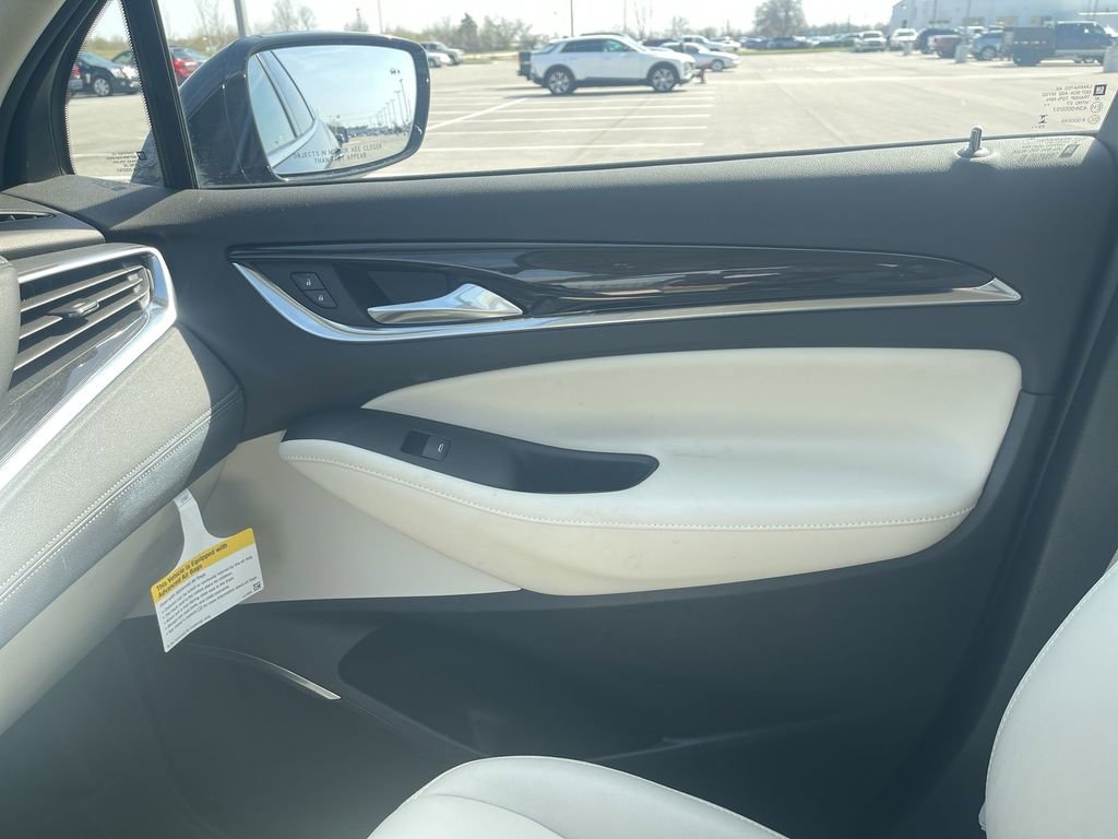 Used 2024 Buick Enclave Essence w/ Technology Package image 30