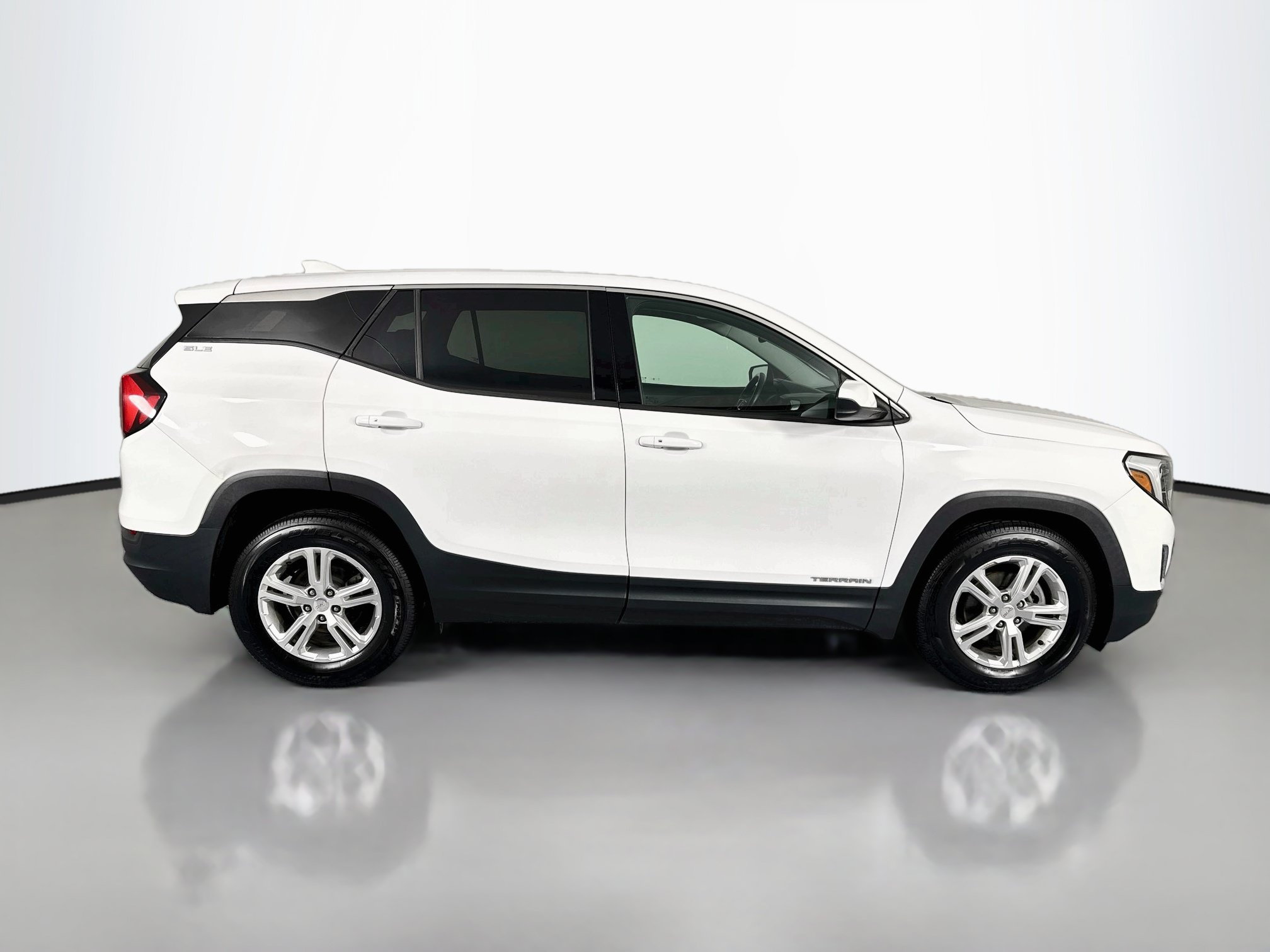 Used 2018 GMC Terrain SLE FWD image 4
