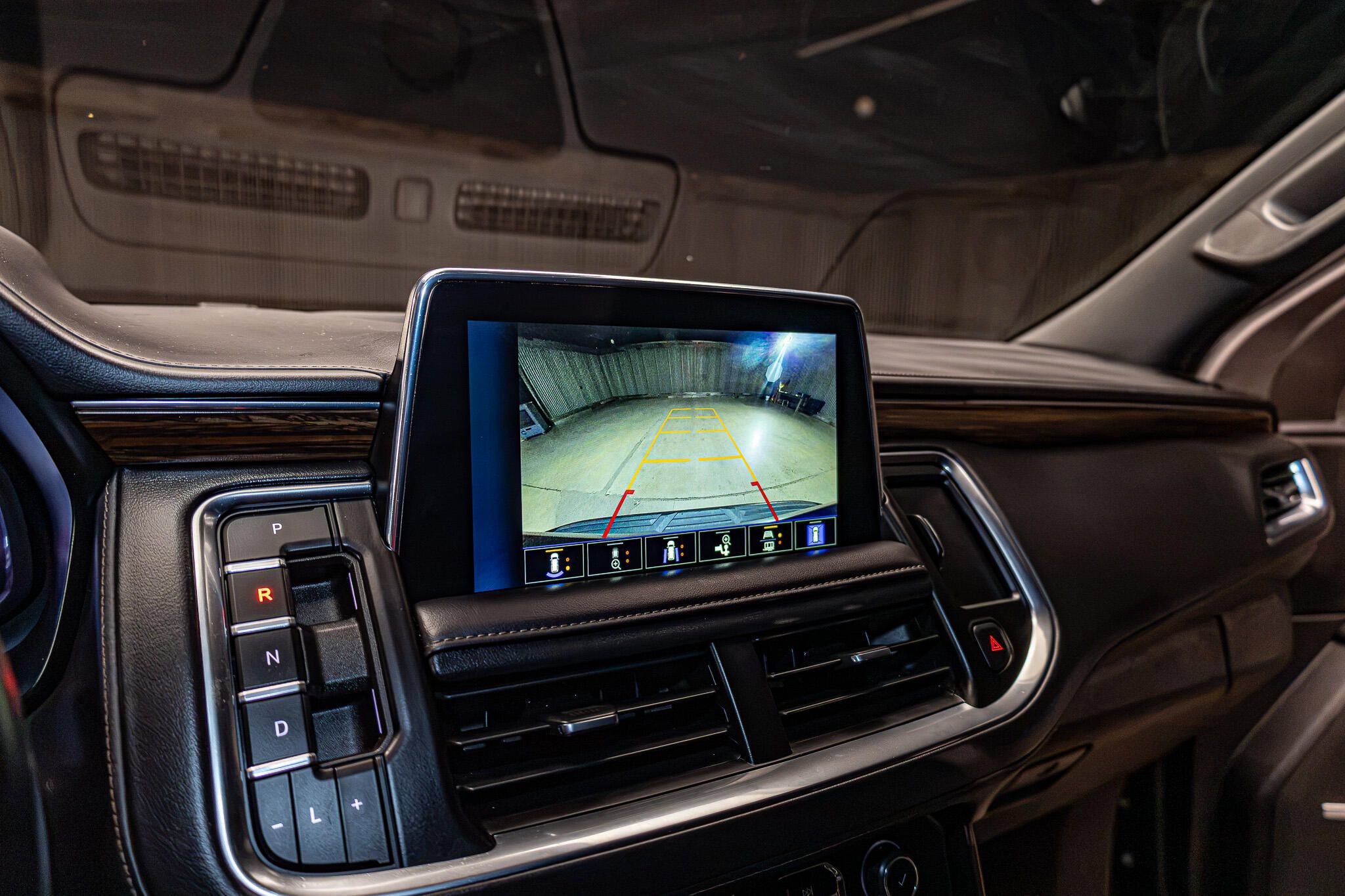 Used 2023 Chevrolet Tahoe High Country AWD/4WD image 17