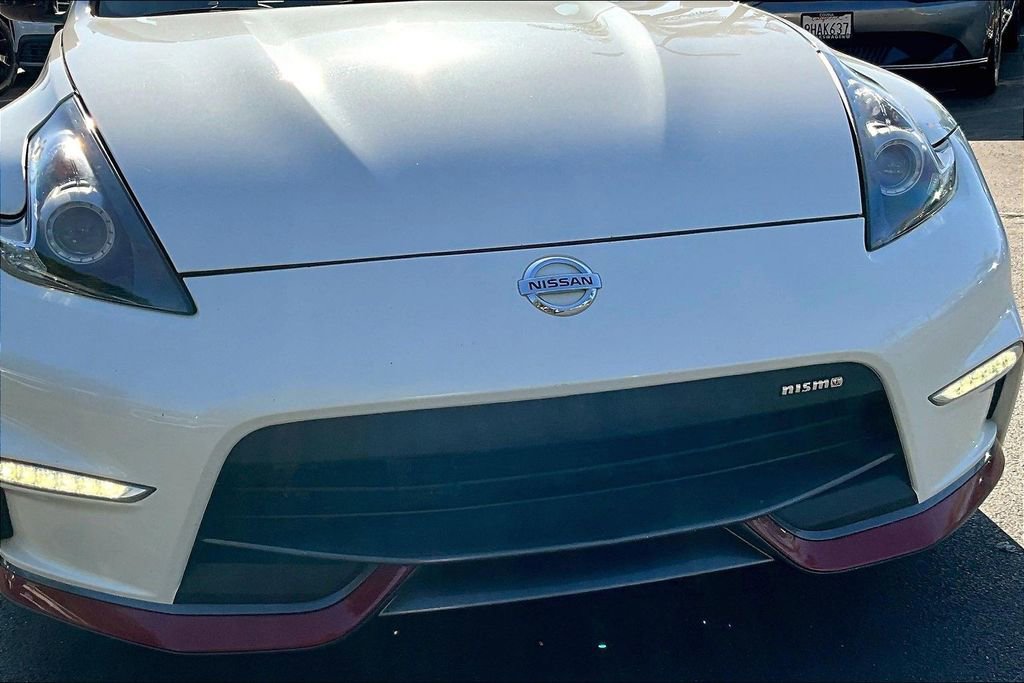 Used 2016 Nissan 370Z NISMO image 27