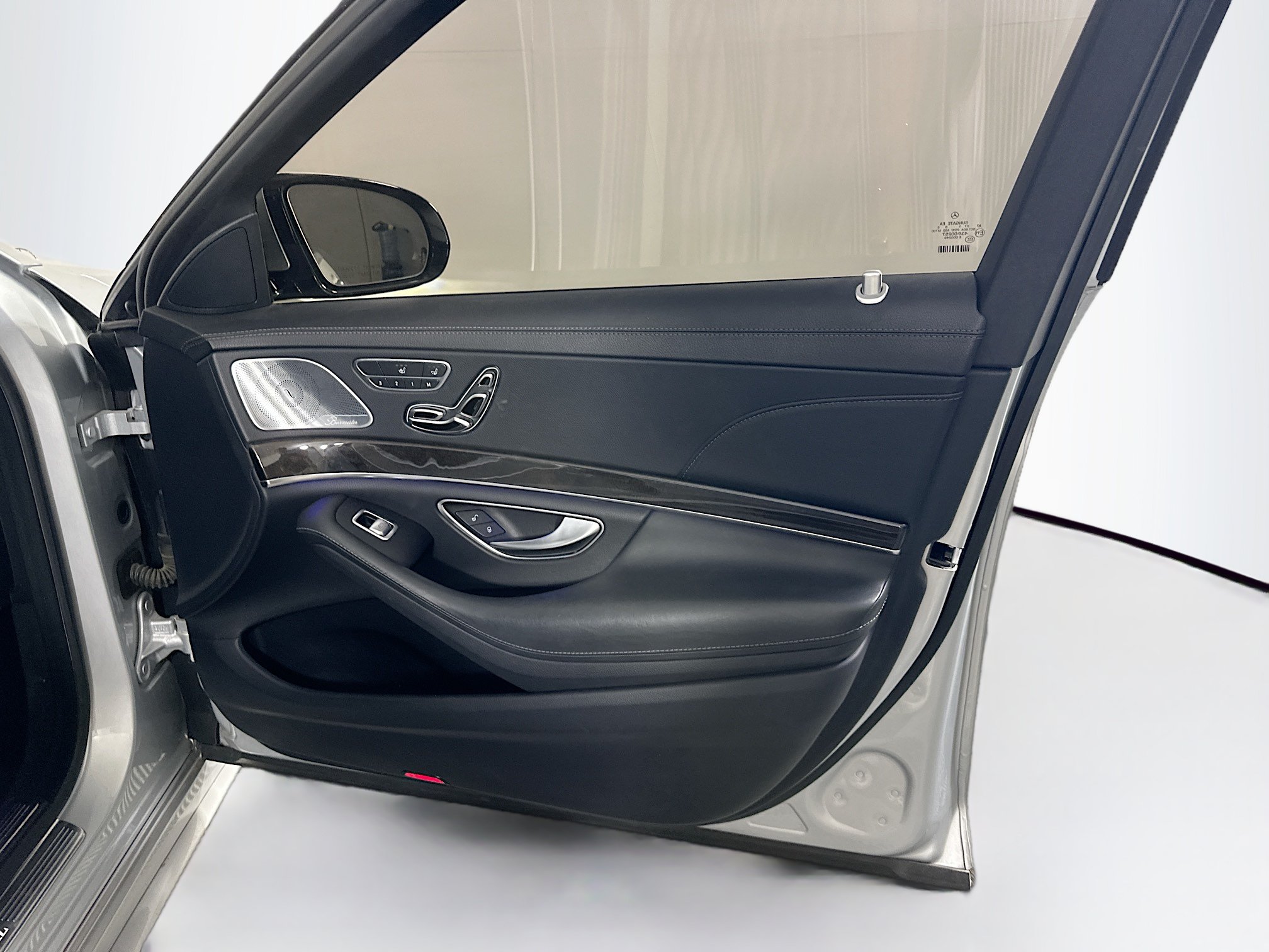Used 2016 Mercedes-Benz S 550 Sedan image 33
