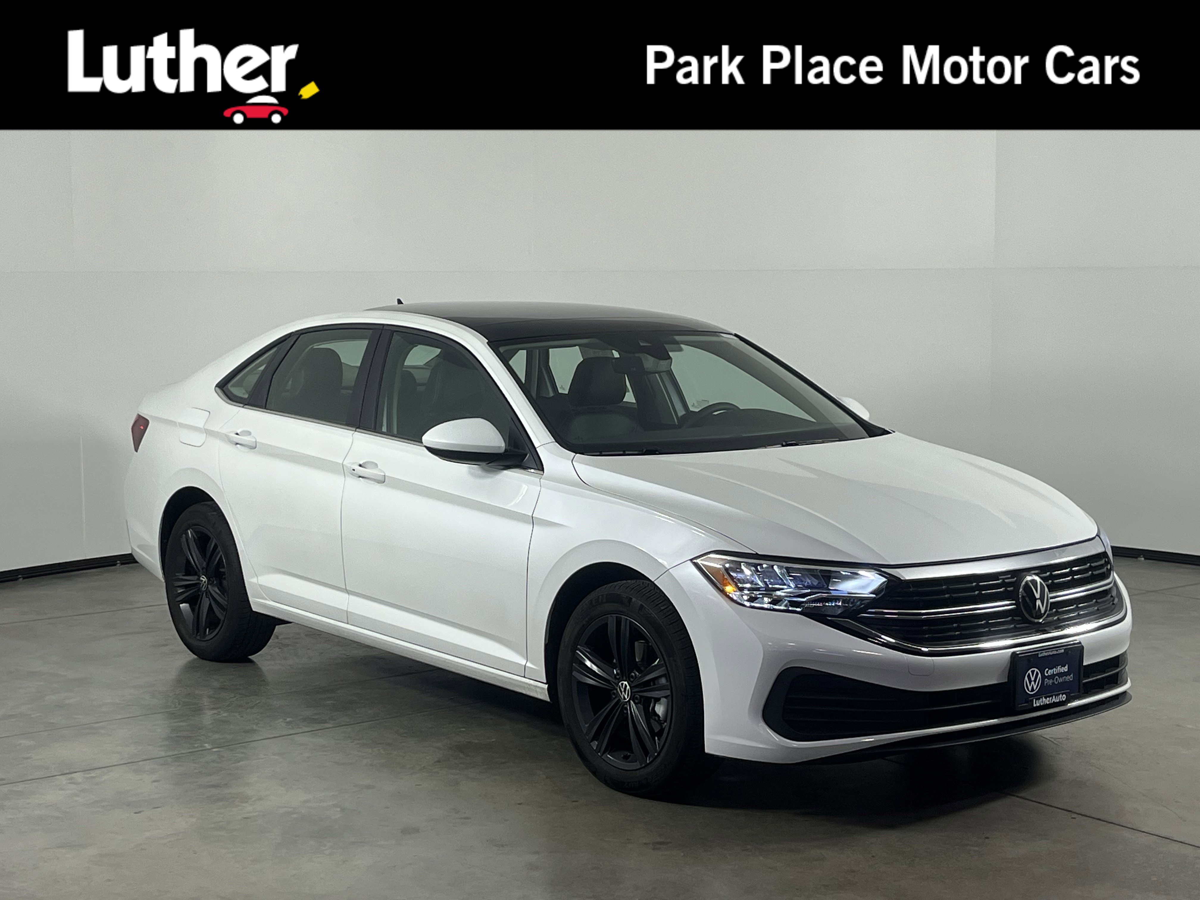 Used 2023 Volkswagen Jetta SE w/ Panoramic Sunroof Package