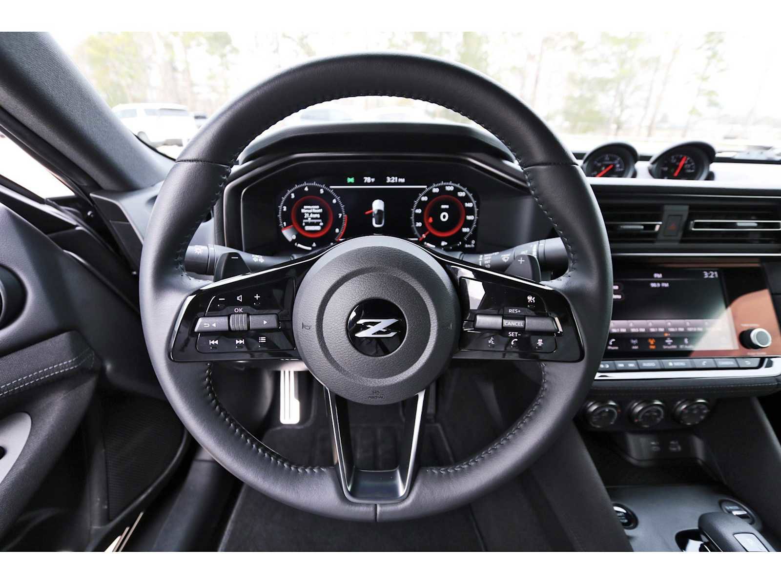 Used 2025 Nissan Z Sport w/ Floor Mat Package image 7