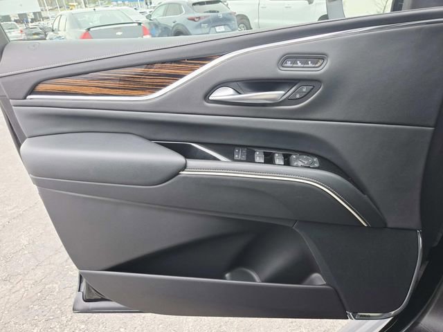 Used 2024 Cadillac Escalade Premium Luxury w/ Performance Package image 33