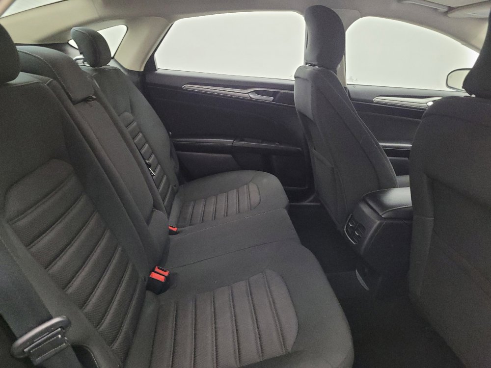 Used 2019 Ford Fusion SE AWD/4WD image 19