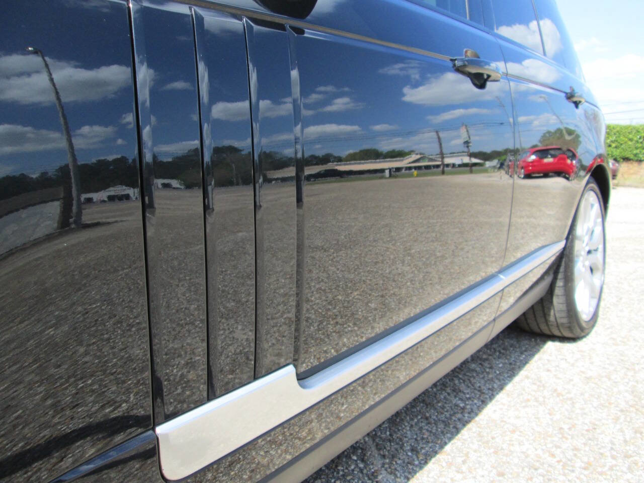 Used 2016 Land Rover Range Rover Supercharged image 21