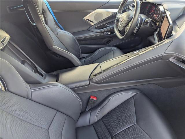 Used 2021 Chevrolet Corvette Stingray Premium Cpe w/ Z51 Performance Package image 16