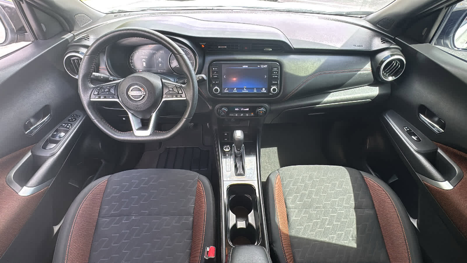 Used 2024 Nissan Kicks SR image 25