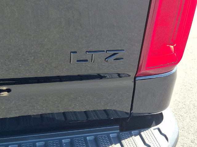 Used 2024 Chevrolet Silverado 3500 LTZ w/ LTZ Plus Package AWD/4WD image 31