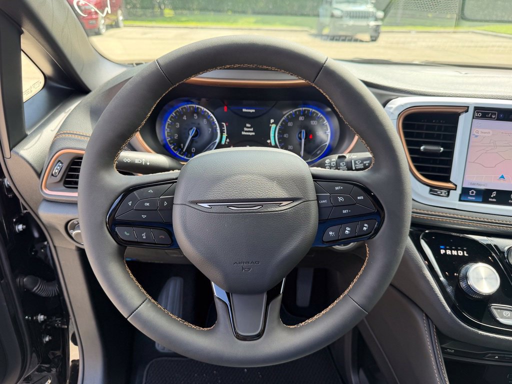 New 2027 Chrysler Pacifica Pinnacle w/ Theater Group FWD image 23
