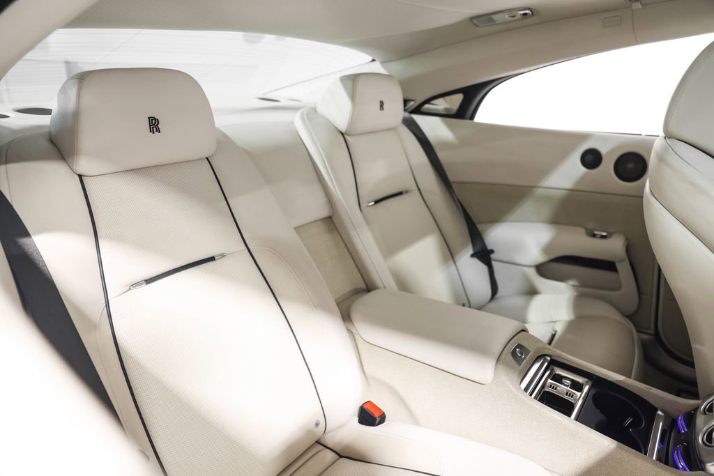 Used 2014 Rolls-Royce Wraith image 27