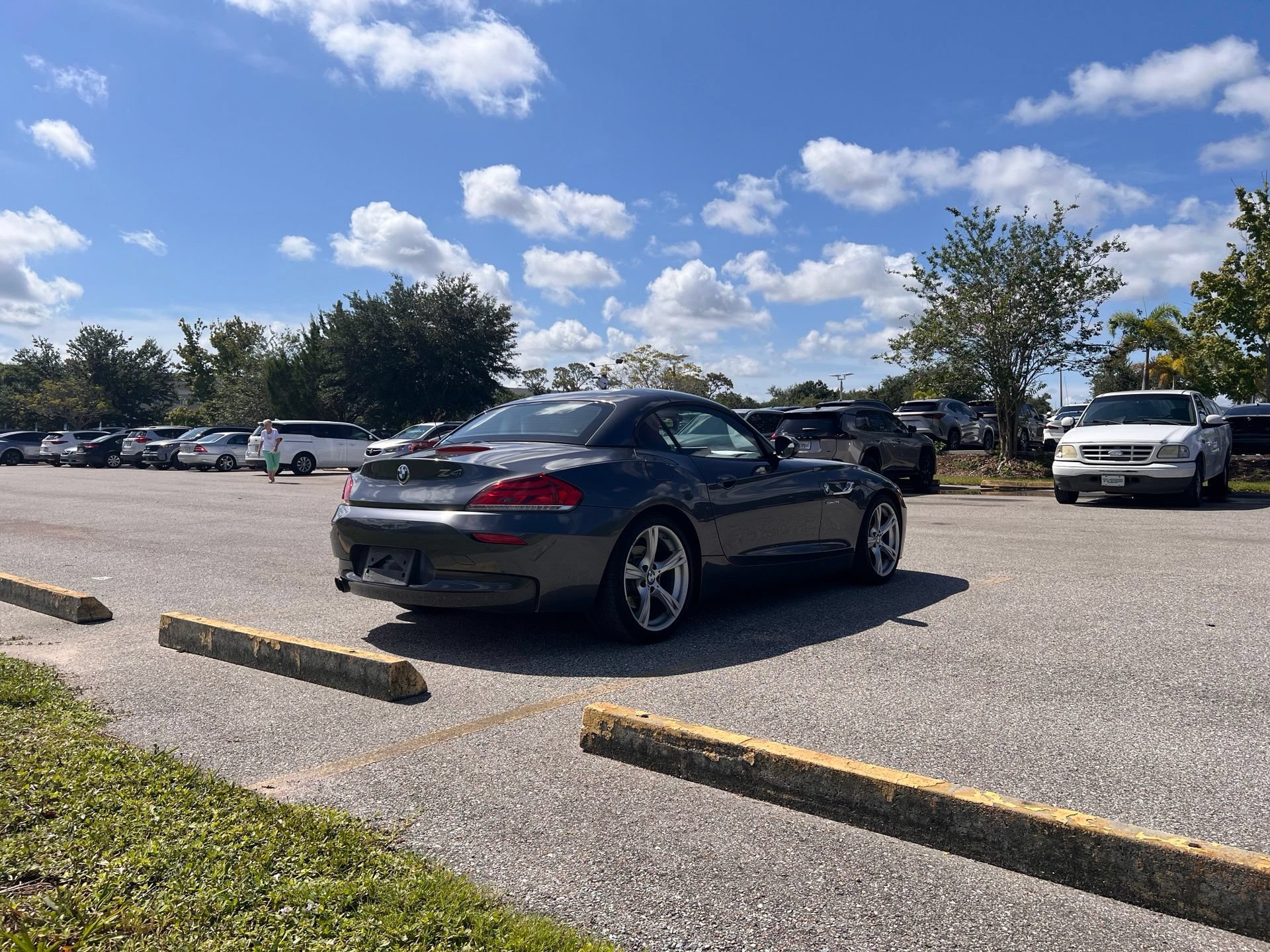 Used 2016 BMW Z4 sDrive28i RWD image 3