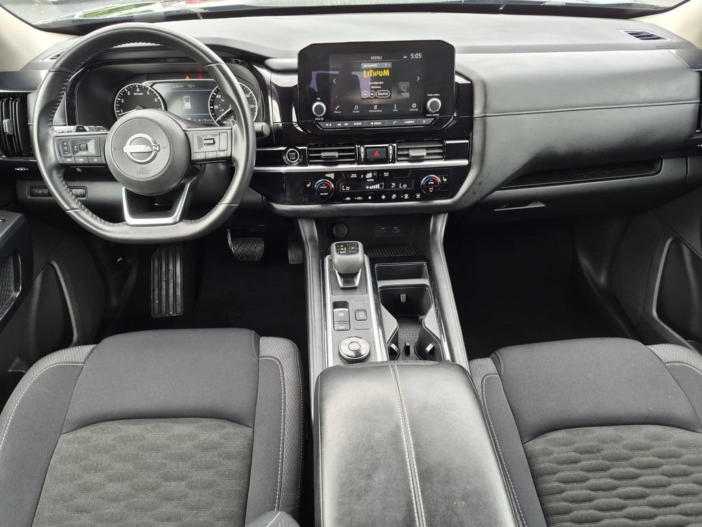 Used 2024 Nissan Pathfinder SV w/ Lighting Package (N92) AWD/4WD image 22