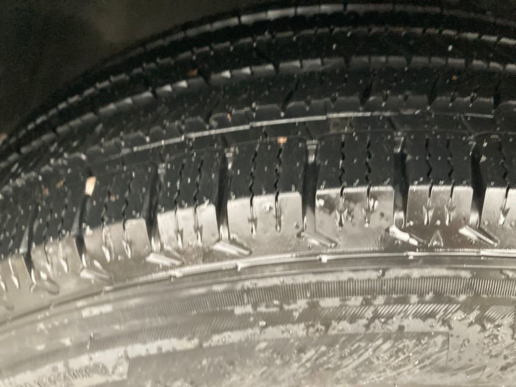 Used 2017 Jeep Grand Cherokee Laredo w/ Quick Order Package 23E image 32