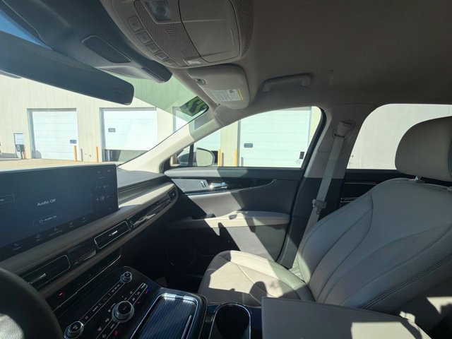 Certified 2022 Lincoln Nautilus FWD w/ Premium Package image 33